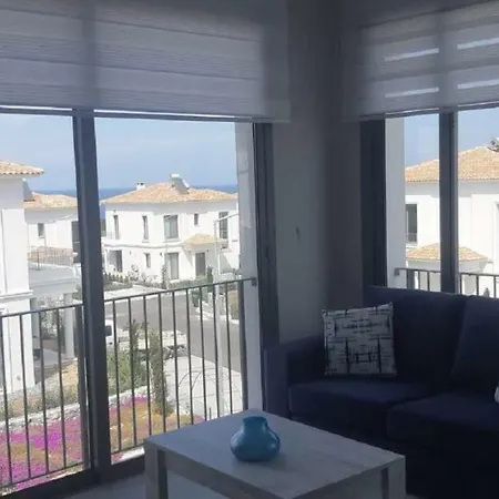 Kani Akansu Caddesi Kibris Town Houses Karavas