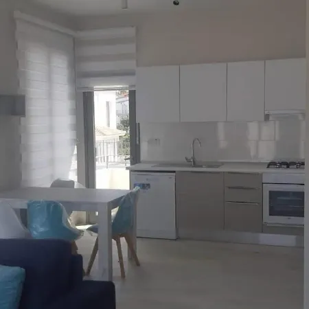 Kani Akansu Caddesi Kibris Town Houses Karavas *